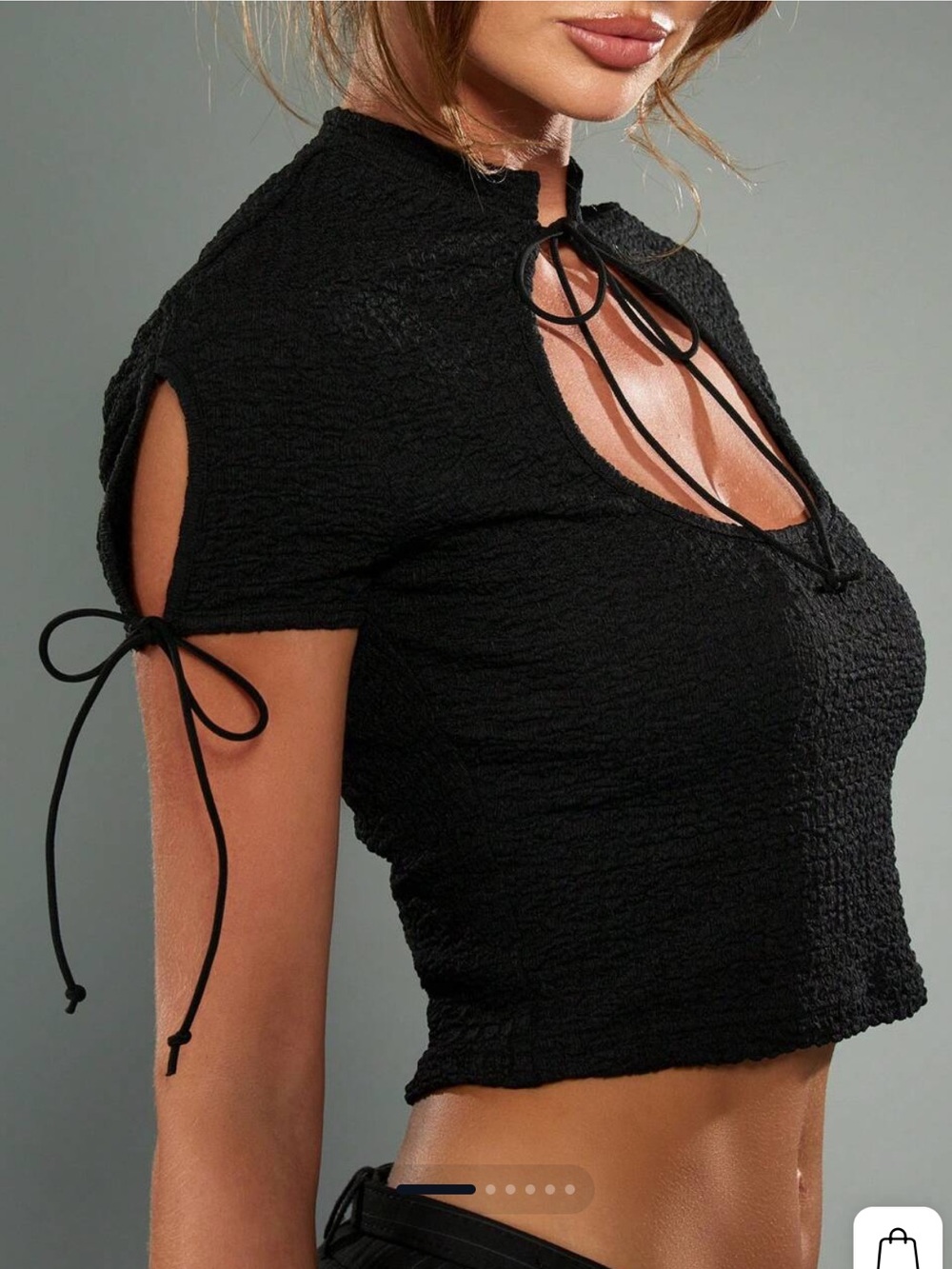 Missguided + Black Tie-Front Short Sleeve Crop Top Size S - Picture 2 of 5